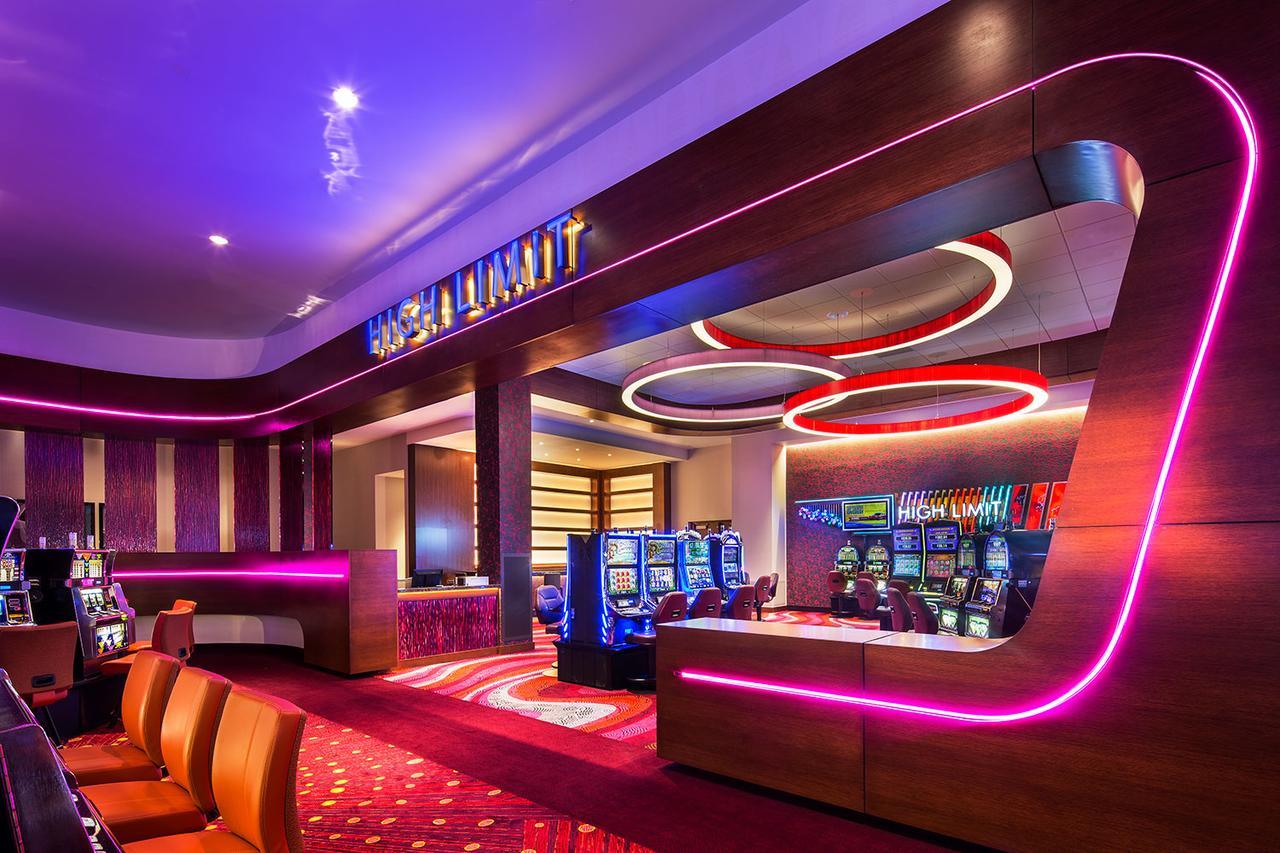 Rhythm City Casino & Resort Davenport Exterior foto